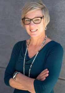 Headshot of Tracy Markle founder of Digital Media Treatment and Education Center which offers trainings for therapist and other related professionals